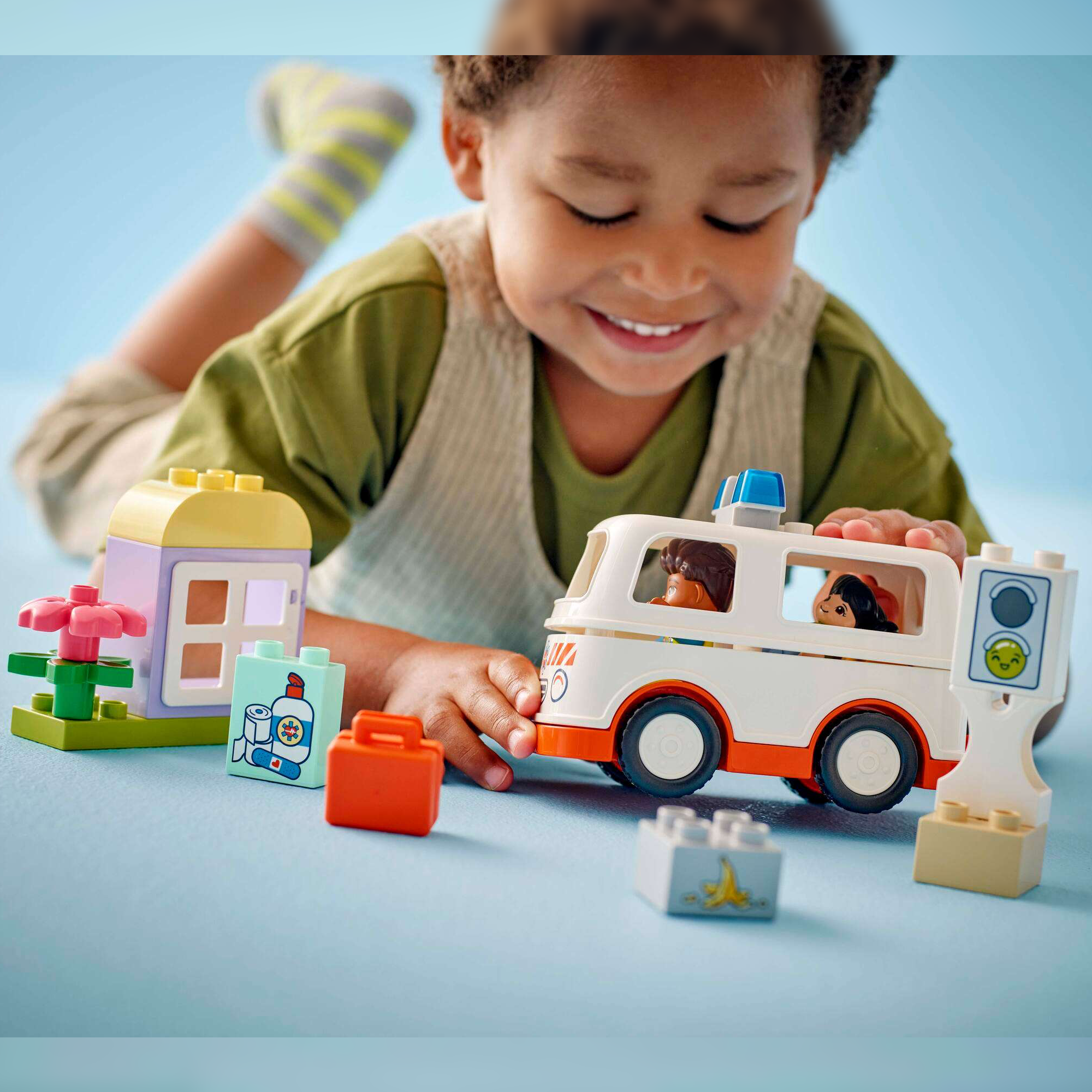 LEGO DUPLO: Ambulance & Driver