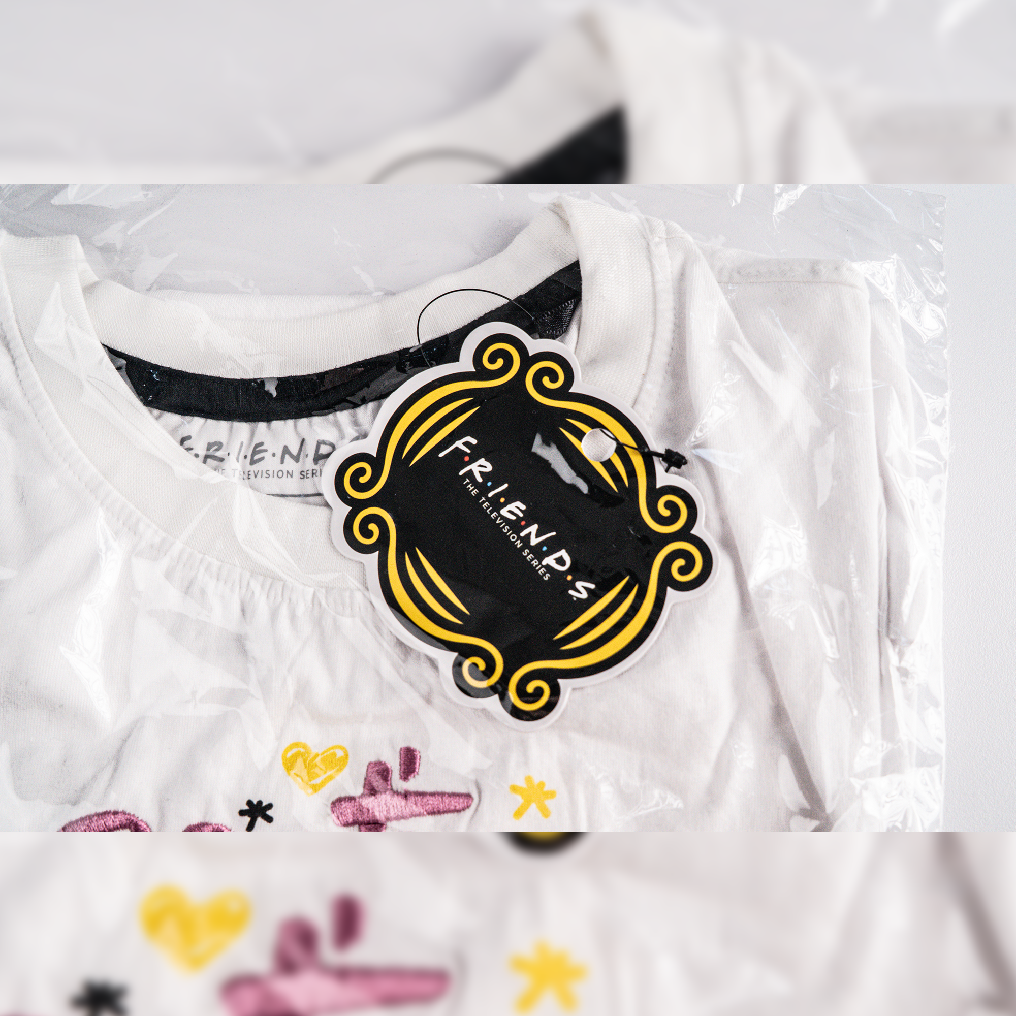 Friends Women's Short Sleeved T-shirt - CODE RED Markdowns | KOODOO